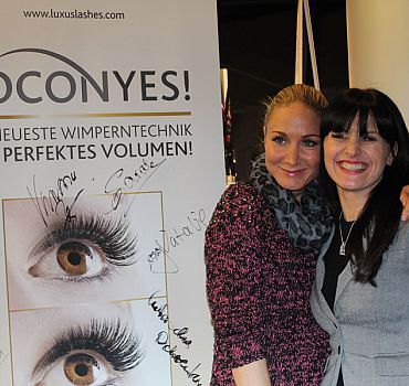 Unser neuer Foconyes Roll-up wurde von allen prominenten Gästen gerne signiert