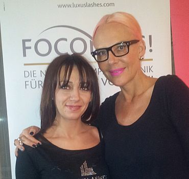 LUXUSLASHES® Stylistin Sani mit Natascha Ochsenknecht