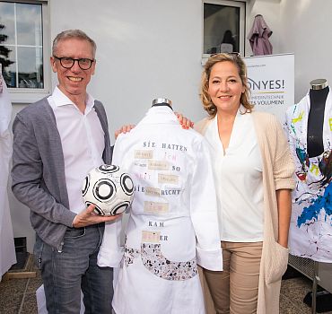 Luxuslashes, Ausstellung, Charity, Peter Stöger, Monica Weinzettl