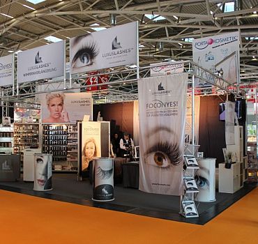 LUXUSLASHES®, Claudia Effenberg, Wimpernverlängerung 